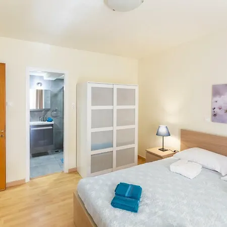 Apartamento Kyniska Urban *